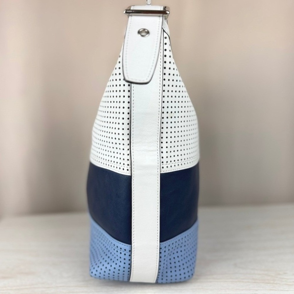 COACH Legacy Perforated Duffle Leather White Blue Stripe Coastal Spring‎ Resort - Picture 5 of 10